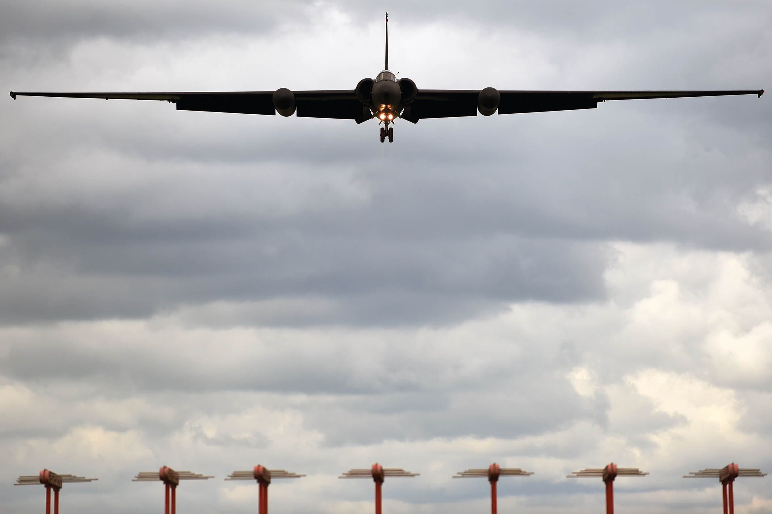 U-2 from Beale Air Force Base, California, prepares to land at Royal Air Force Fairford, England, June 9, 2015 (U.S. Air Force/Jarad A. Denton)