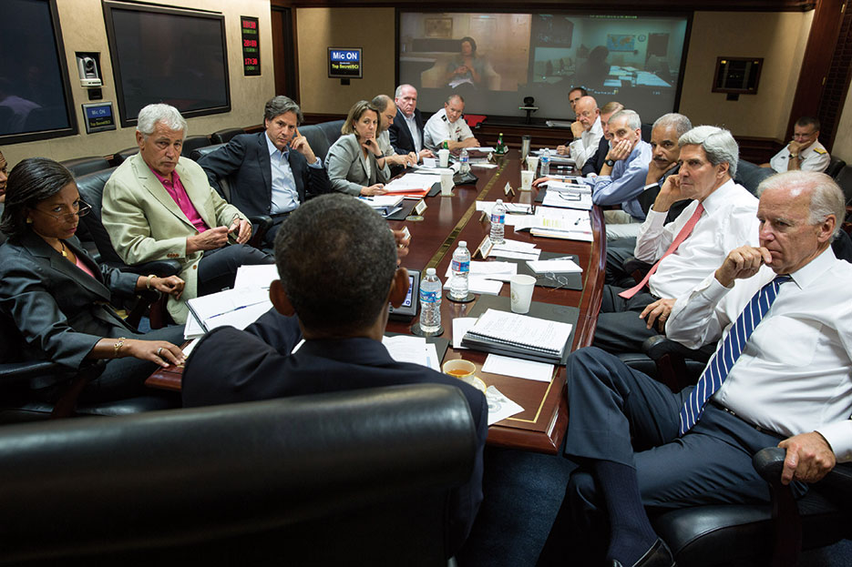 President Obama meets in Situation Room with national security advisors to discuss strategy in Syria (The White House/Pete Souza)