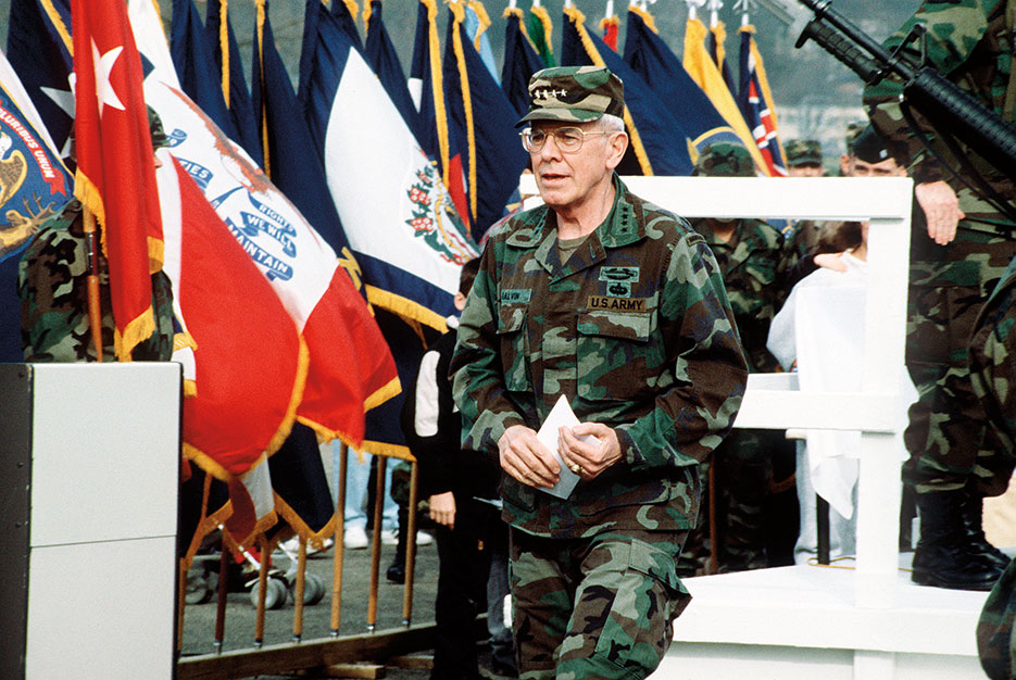 General John R. Galvin, NATO’s Supreme Allied Commander, Europe, takes part in farewell ceremony in honor of troops of 1st Infantry Division, 1991 (DOD/Edward Pillars)