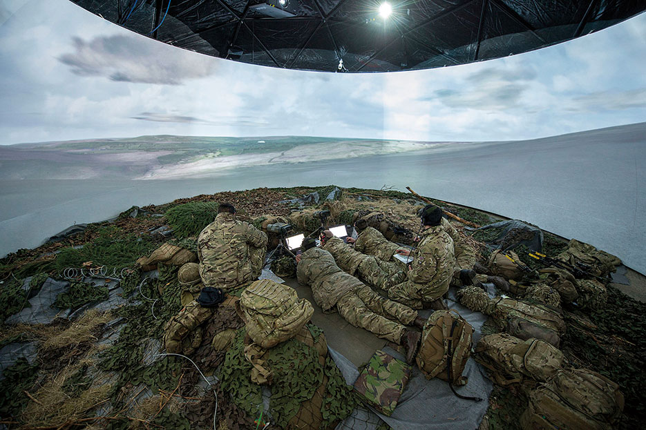 Soldiers from Britain’s Royal Artillery train in virtual world during Exercise Steel Sabre 2015 (MOD/Si Longworth)