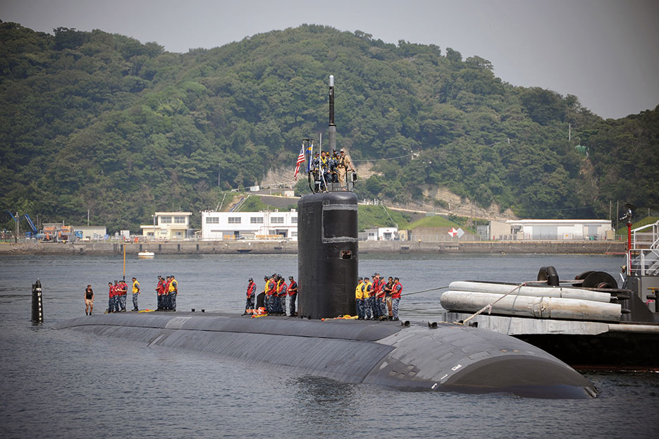 When submerged, Los Angeles–class fast attack submarine USS Santa Fe is among world’s stealthiest platforms, capable of supporting missions including anti-submarine warfare, anti–surface ship warfare, strike, naval special warfare involving special operations forces, and intelligence, surveillance, and reconnaissance, August 8, 2013 (U.S. Navy/Sebastian McCormack)