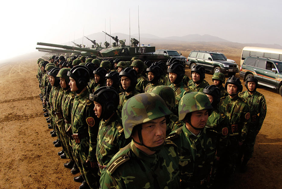 Soldiers with People’s Liberation Army at Shenyang training base in China (DOD/D. Myles Cullen)