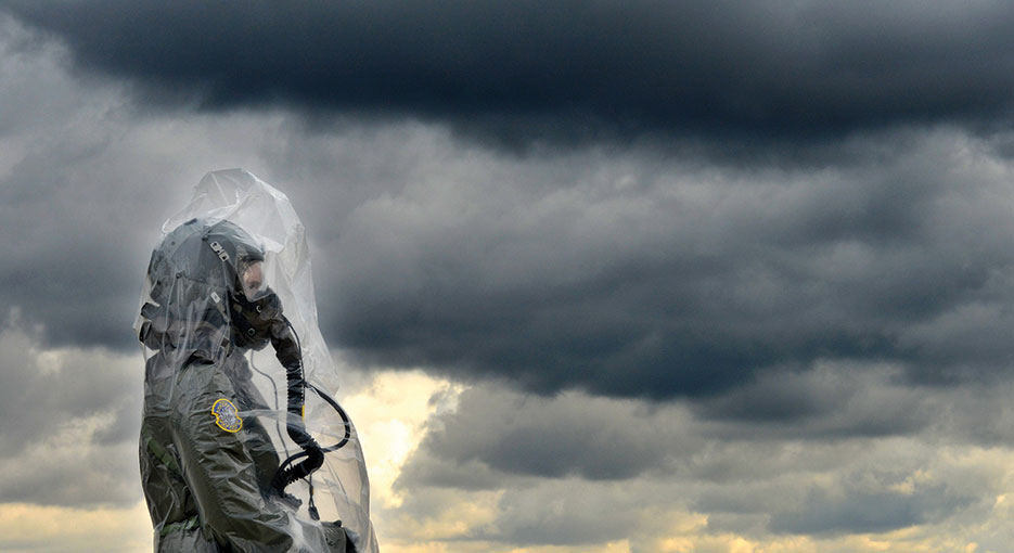 Member of 89th Airlift Squadron during training on CBRN defense techniques, October 4, 2014, Wright-Patterson Air Force Base, Ohio (U.S. Air Force/Frank Oliver)