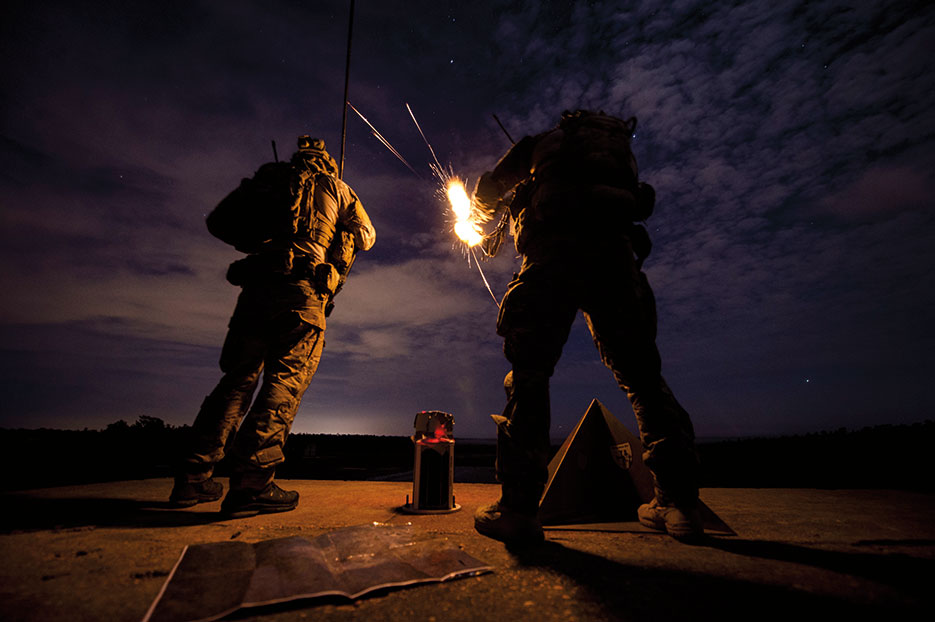 Airmen assigned to 22nd Special Tactics Squadron participate in U.S. Special Operations Command Exercise Emerald Warrior 17, during which joint special operations forces train to respond to various threats across spectrum of conflict, Eglin Range, Florida, March 4, 2017 (U.S. Air Force/Nicholas Dutton)