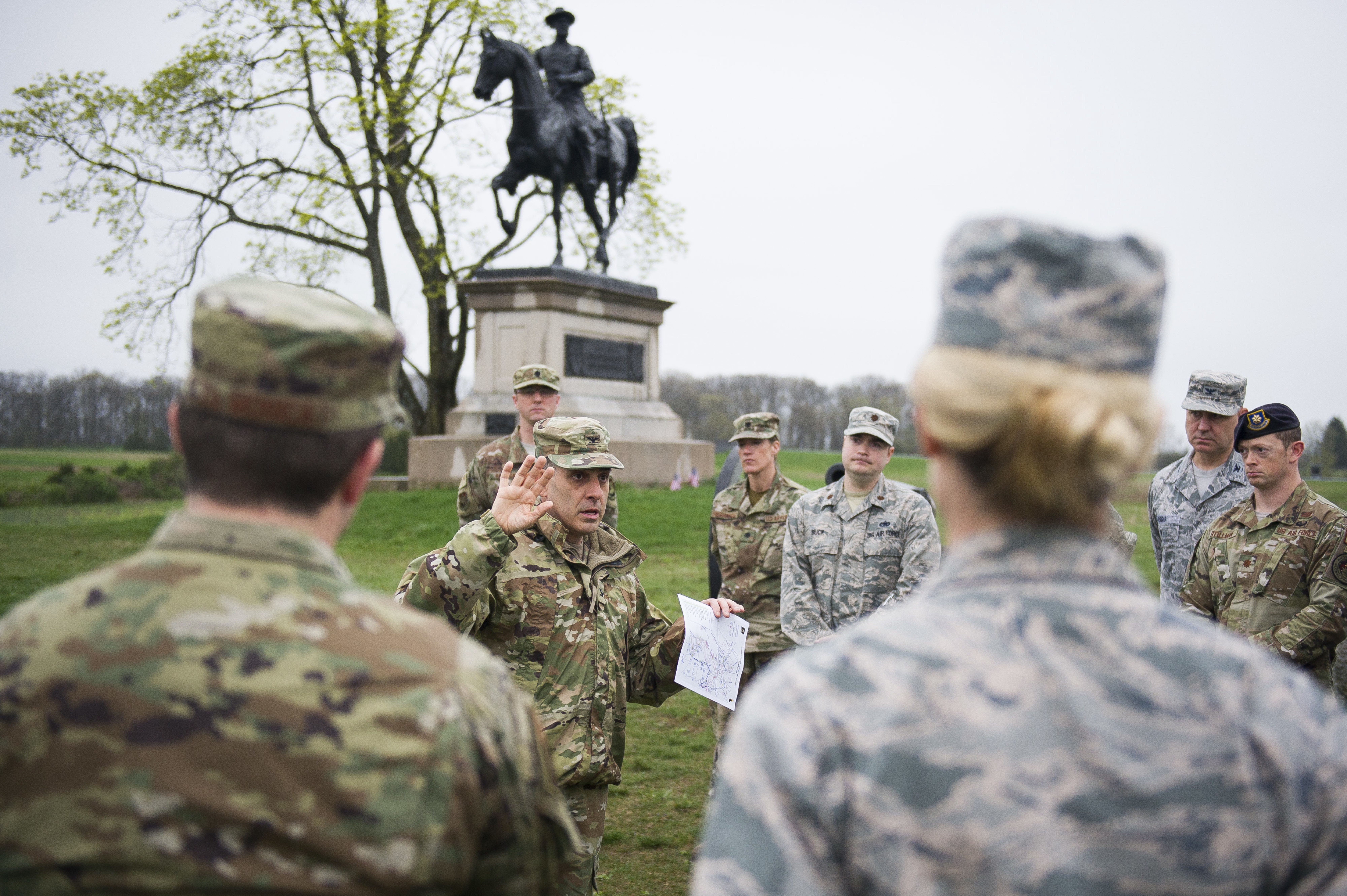 Army Colonel Phillip Cuccia, Army War College academic engagement director, highlights opening actions of Battle of Gettysburg to Air Force field grade officers at Gettysburg National Military Park, Pennsylvania, April 18, 2019 (U.S. Air Force/Michael B. Keller)
