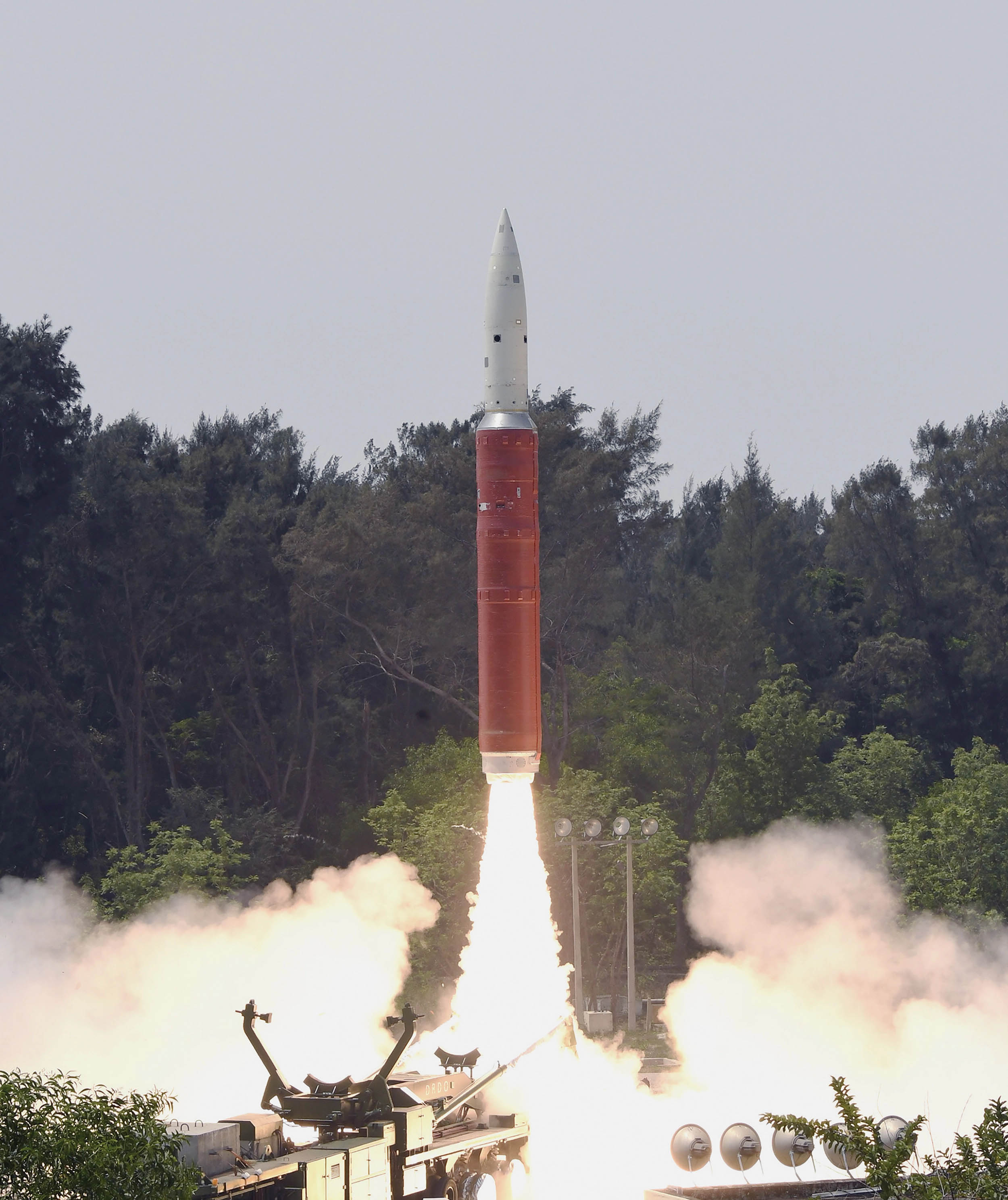 India’s Defence Research and Development Organisation successfully launches Ballistic Missile Defence Interceptor missile in antisatellite missile test “Mission Shakti,” engaging Indian orbiting target satellite in low Earth orbit in “hit to kill” mode from Dr. Abdul Kalam Island, off coast of Odisha, India, March 27, 2019 (Indian Ministry of Defence)