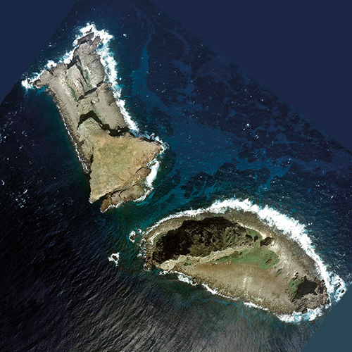 Aerial Photo of Kita-Kojima (left) and Minami-Kojima of Senkaku Islands, Ishigaki City, Okinawa, Japan (Courtesy National Land Image Information)