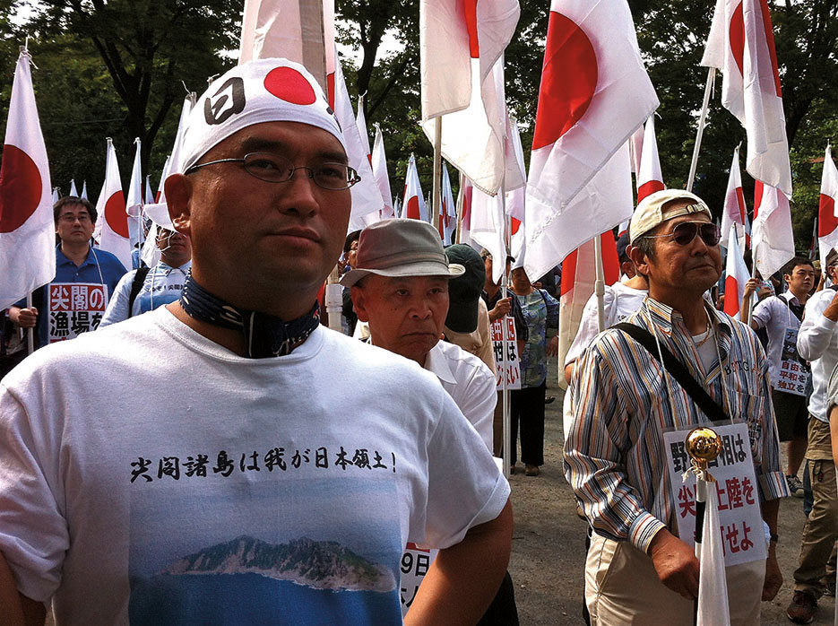Japanese nationalist far-right group Ganbare Nippon stages Senkaku Islands protest, January 23, 2013 (Wikimedia Commons)