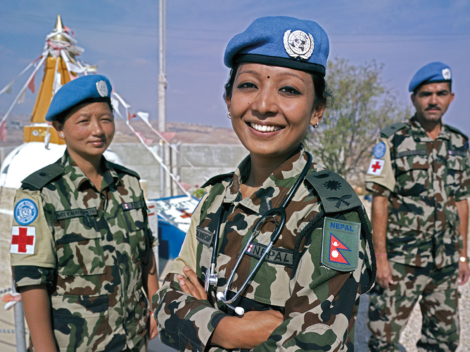 Peacekeeper Captain Dr. Barsha Bajracharya with two nurses at UN Post 8-30, Nepalese Headquarters, near the town of Shakra, South Lebanon, October 2012 (UNIFIL/Pasqual Gorriz)